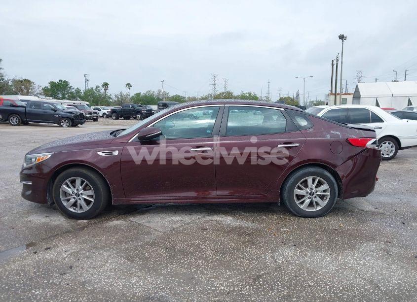 Photo 14 of 2016 Kia Optima LX (VIN 5XXGT4L36GG121370)