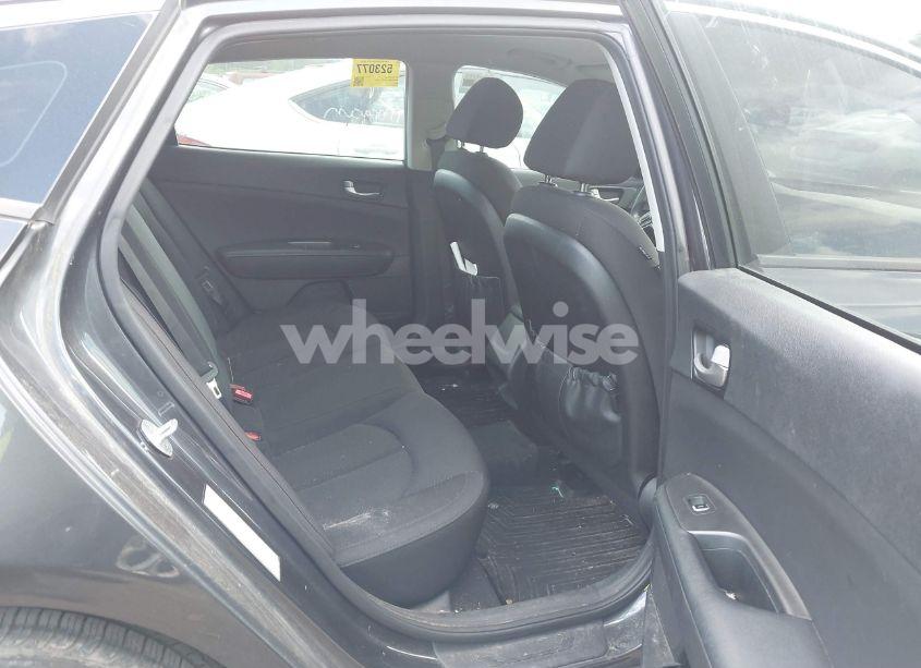 Photo 8 of 2017 Kia Optima LX (VIN 5XXGT4L36HG133813)