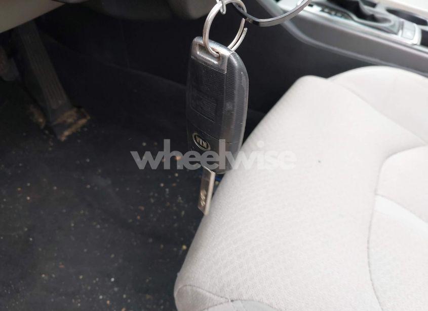 Photo 11 of 2017 Kia Optima LX (VIN 5XXGT4L36HG145315)