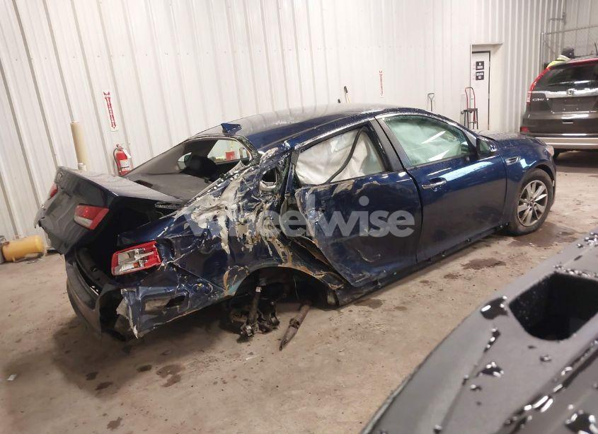Photo 4 of 2017 Kia Optima LX (VIN 5XXGT4L36HG174670)