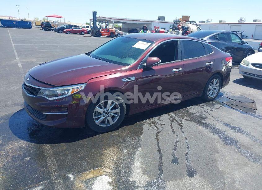 Photo 2 of 2018 Kia Optima LX (VIN 5XXGT4L36JG179485)