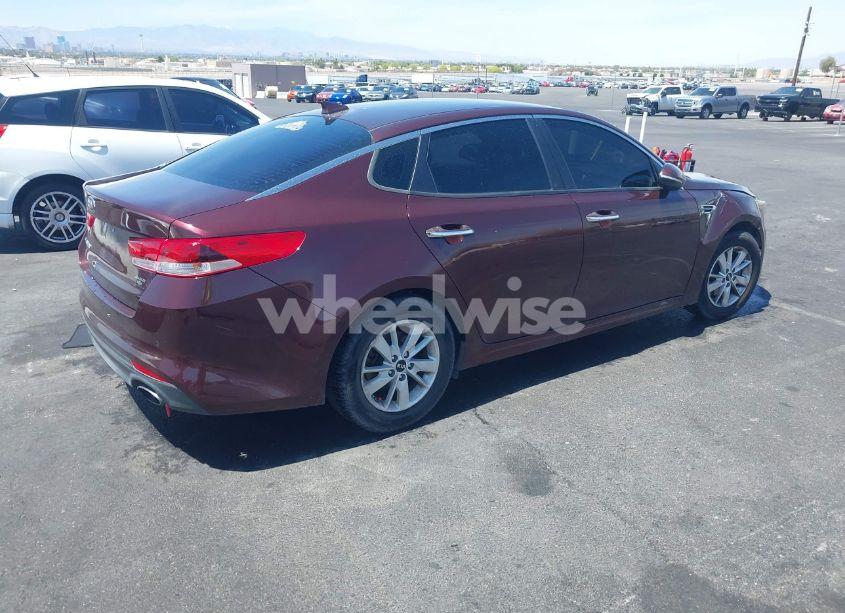 Photo 4 of 2018 Kia Optima LX (VIN 5XXGT4L36JG179485)