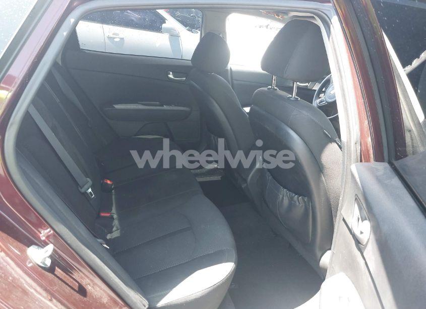Photo 8 of 2018 Kia Optima LX (VIN 5XXGT4L36JG179485)