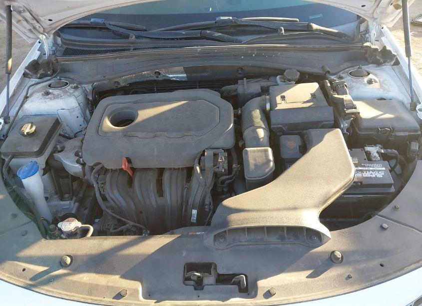 Photo 10 of 2018 Kia Optima S (VIN 5XXGT4L36JG187120)