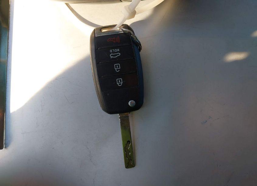 Photo 11 of 2018 Kia Optima S (VIN 5XXGT4L36JG187120)