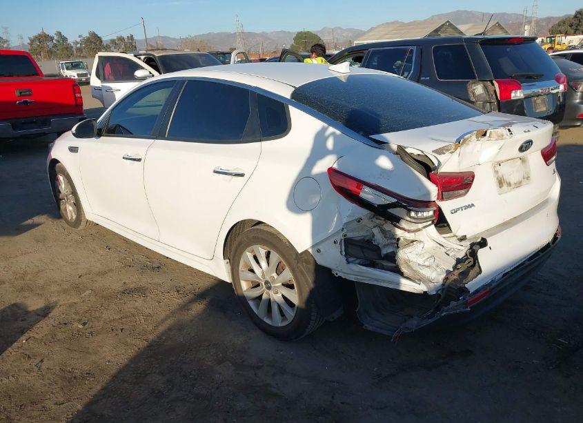 Photo 3 of 2018 Kia Optima S (VIN 5XXGT4L36JG187120)