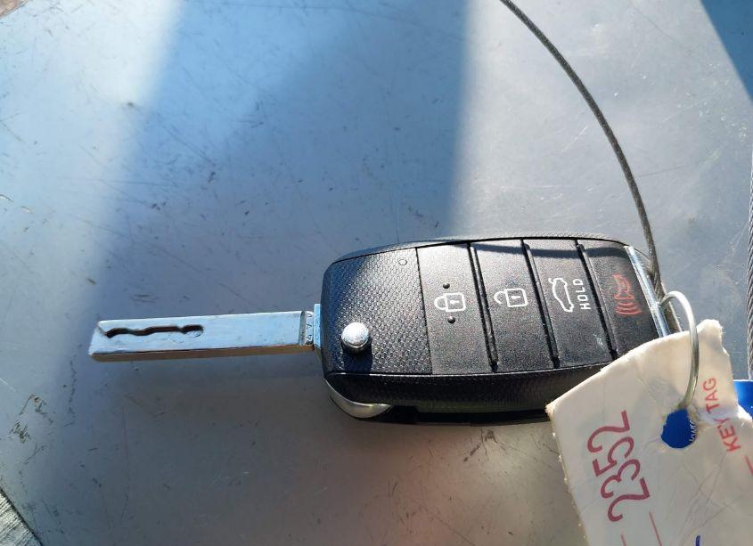 Photo 11 of 2018 Kia Optima LX (VIN 5XXGT4L36JG196108)