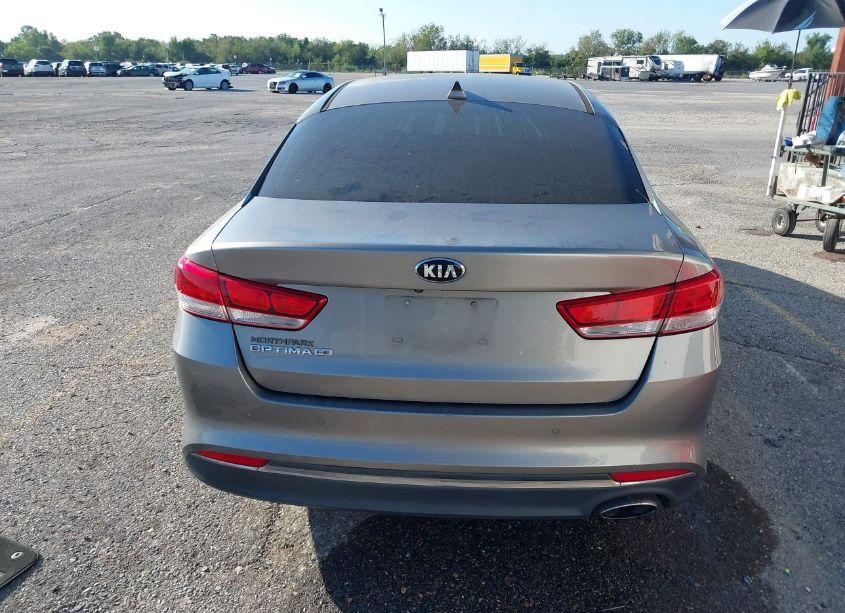 Photo 16 of 2018 Kia Optima LX (VIN 5XXGT4L36JG196108)