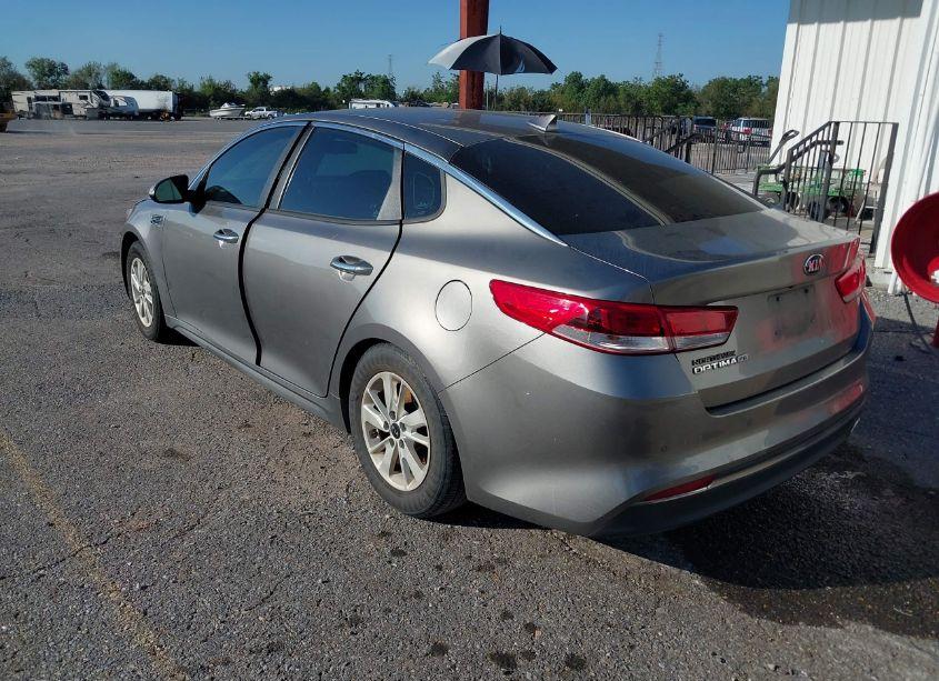 Photo 3 of 2018 Kia Optima LX (VIN 5XXGT4L36JG196108)