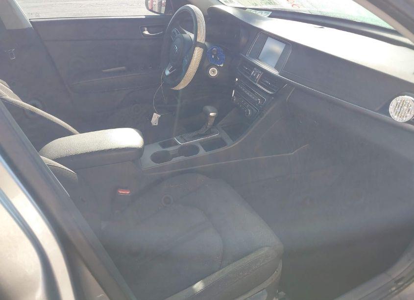 Photo 5 of 2018 Kia Optima LX (VIN 5XXGT4L36JG196108)