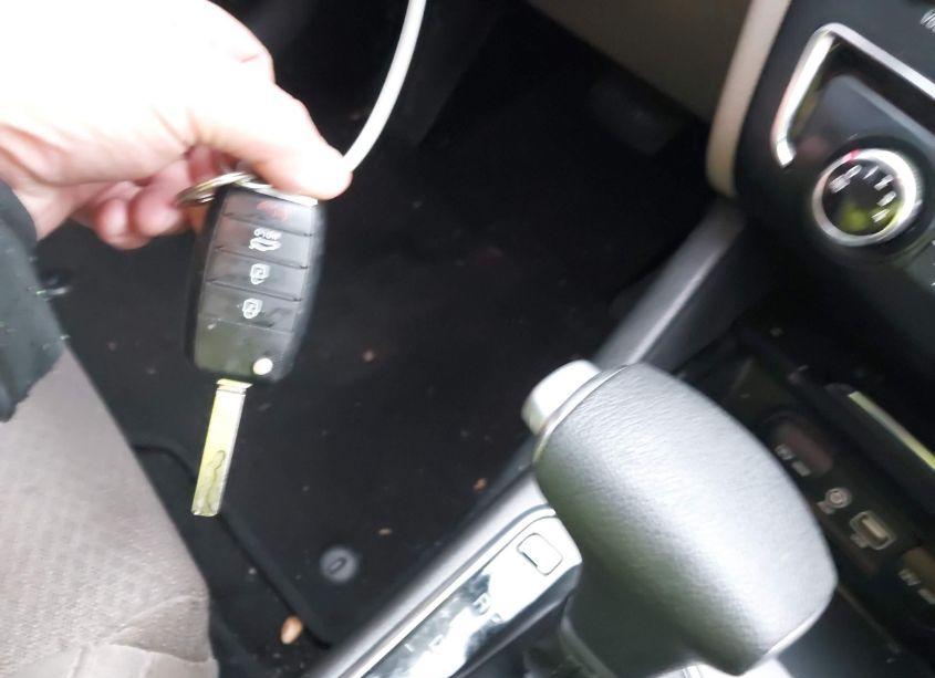 Photo 11 of 2018 Kia Optima LX (VIN 5XXGT4L36JG196531)