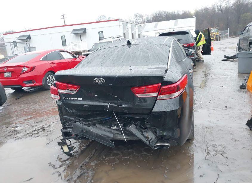 Photo 16 of 2018 Kia Optima LX (VIN 5XXGT4L36JG196531)