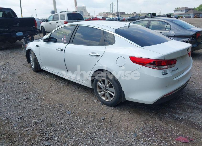 Photo 3 of 2018 Kia Optima LX (VIN 5XXGT4L36JG210914)