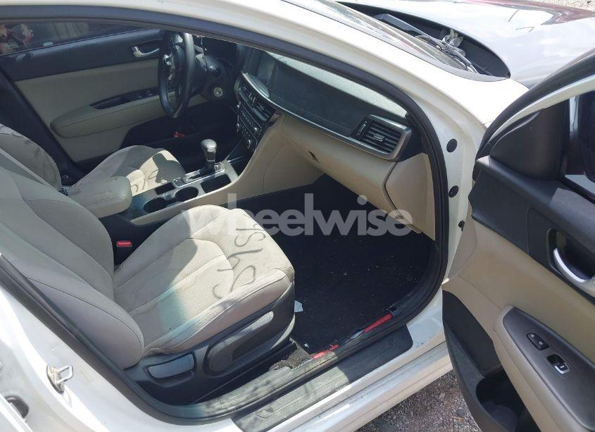 Photo 5 of 2018 Kia Optima LX (VIN 5XXGT4L36JG210914)