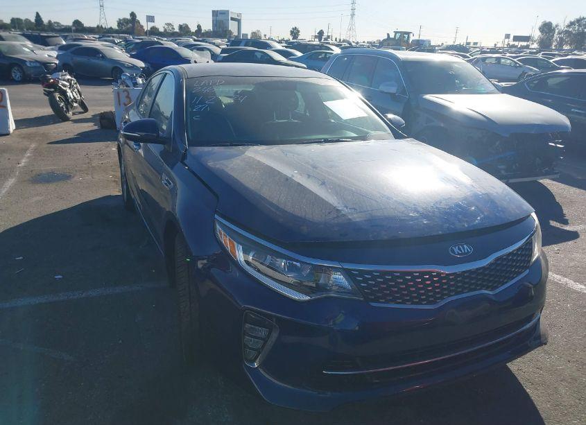 2018 Kia Optima S (VIN 5XXGT4L36JG223680) main photo