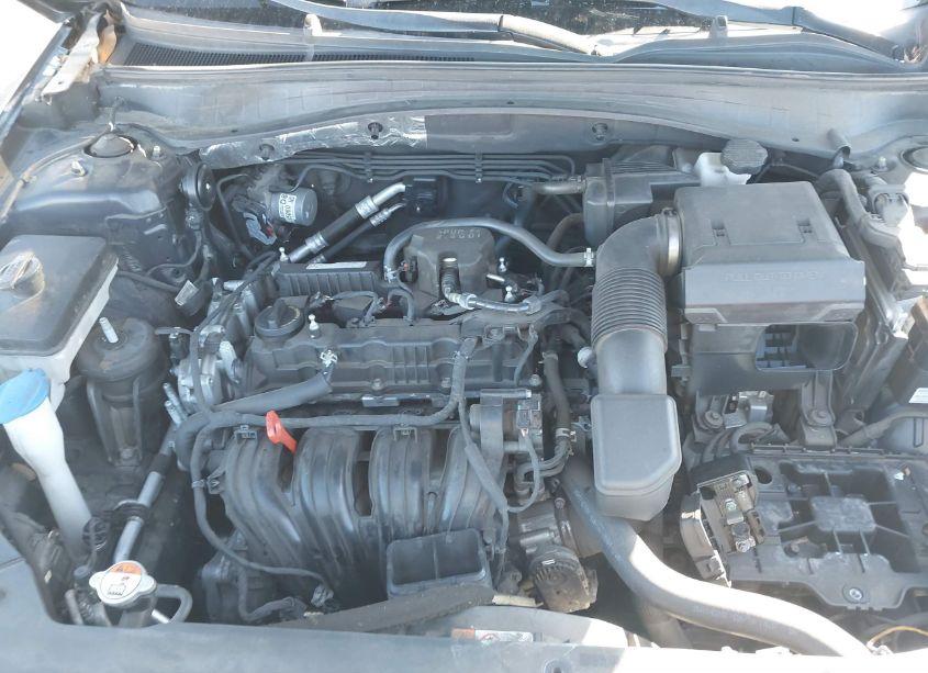 Photo 10 of 2018 Kia Optima S (VIN 5XXGT4L36JG223680)