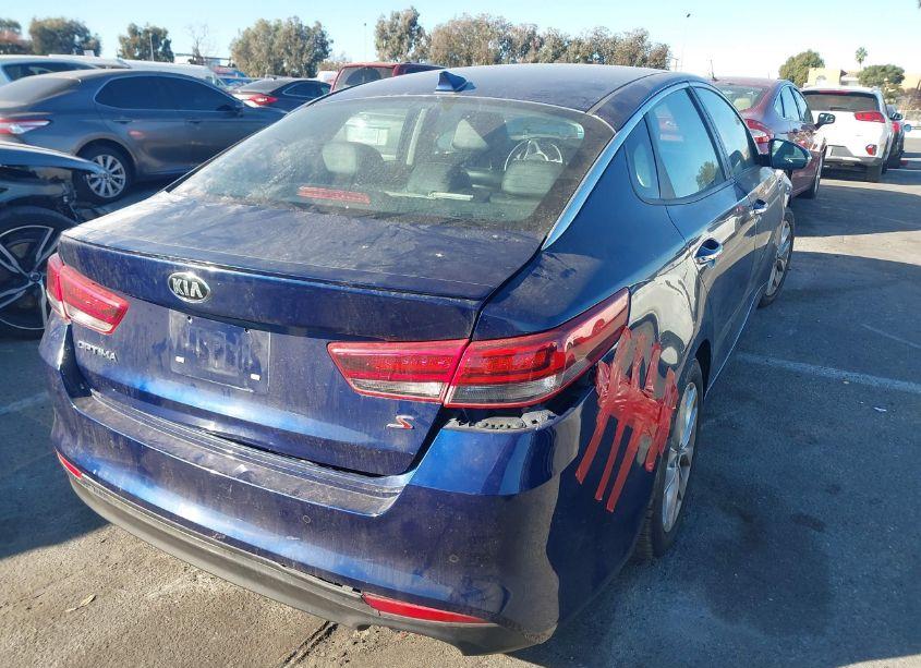 Photo 4 of 2018 Kia Optima S (VIN 5XXGT4L36JG223680)