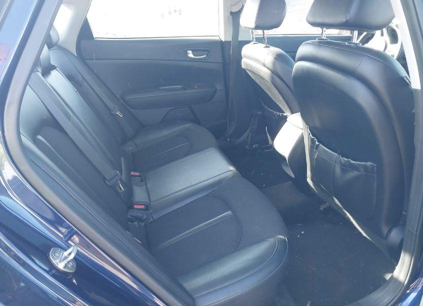 Photo 8 of 2018 Kia Optima S (VIN 5XXGT4L36JG223680)