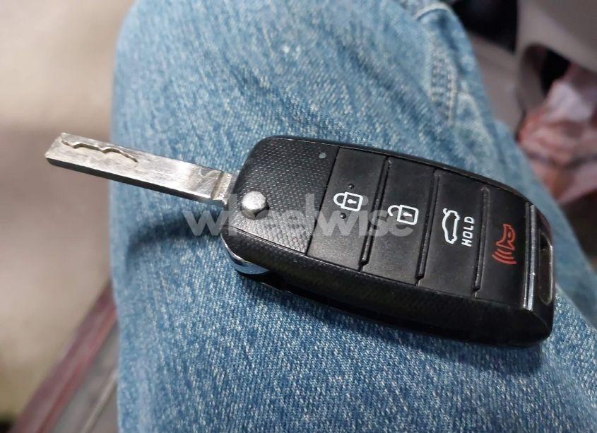 Photo 11 of 2018 Kia Optima LX (VIN 5XXGT4L36JG232928)