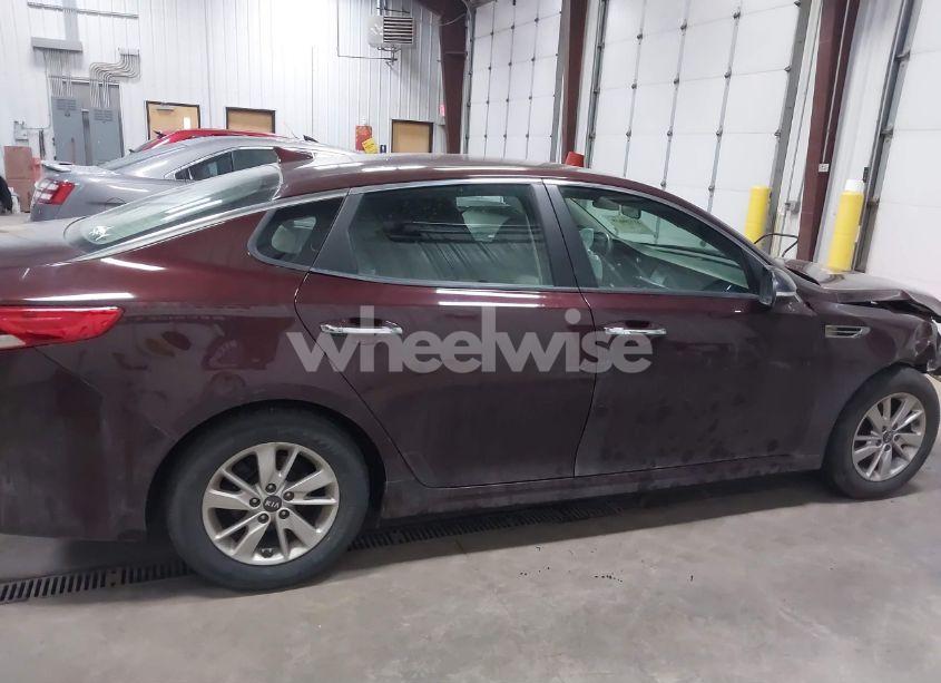 Photo 13 of 2018 Kia Optima LX (VIN 5XXGT4L36JG232928)