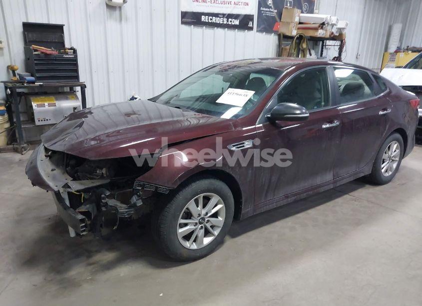 Photo 2 of 2018 Kia Optima LX (VIN 5XXGT4L36JG232928)