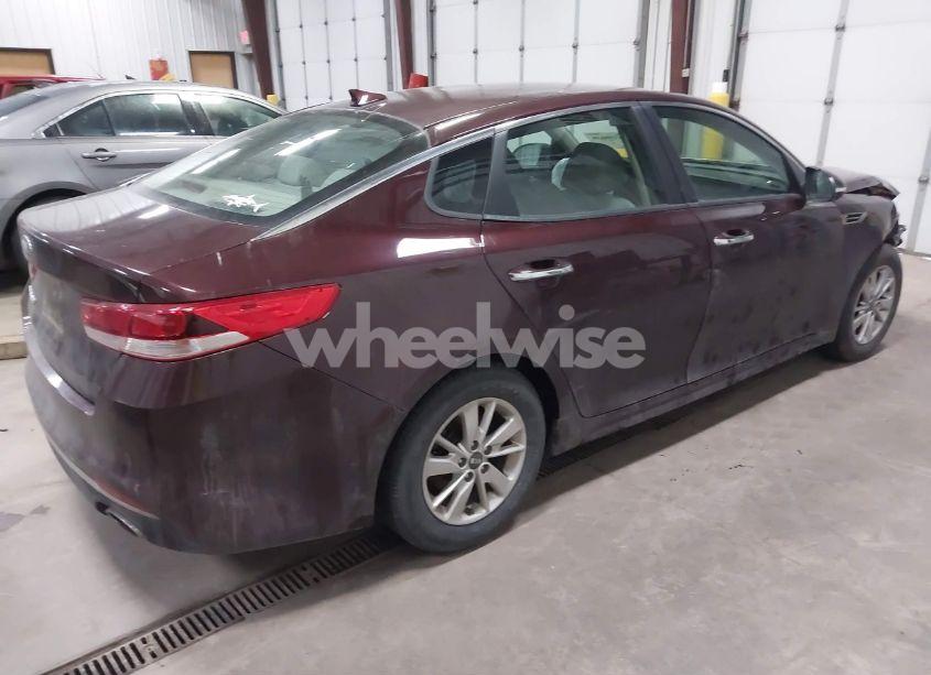 Photo 4 of 2018 Kia Optima LX (VIN 5XXGT4L36JG232928)