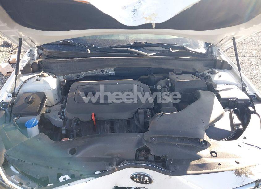 Photo 10 of 2018 Kia Optima S (VIN 5XXGT4L36JG234209)