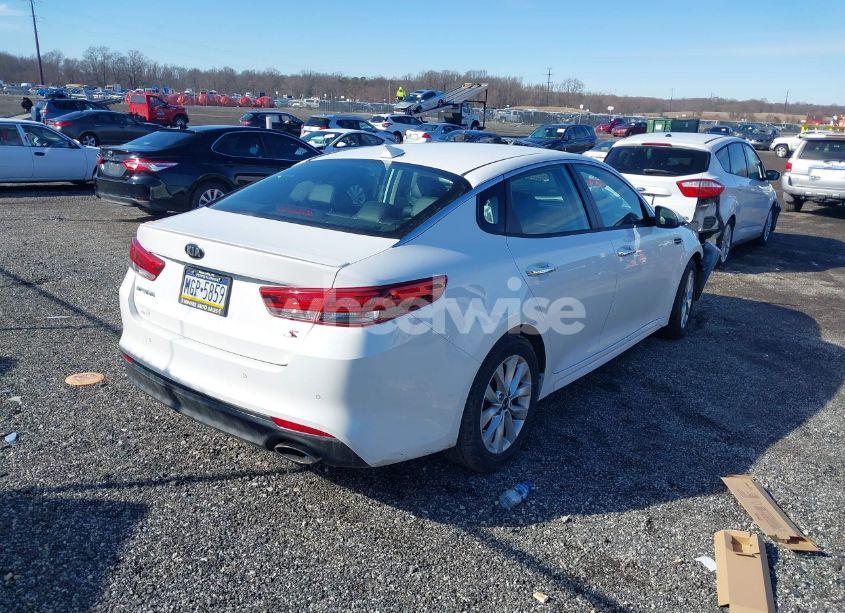 Photo 4 of 2018 Kia Optima S (VIN 5XXGT4L36JG234209)
