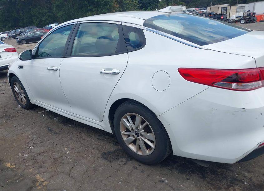 Photo 13 of 2018 Kia Optima LX (VIN 5XXGT4L36JG234596)