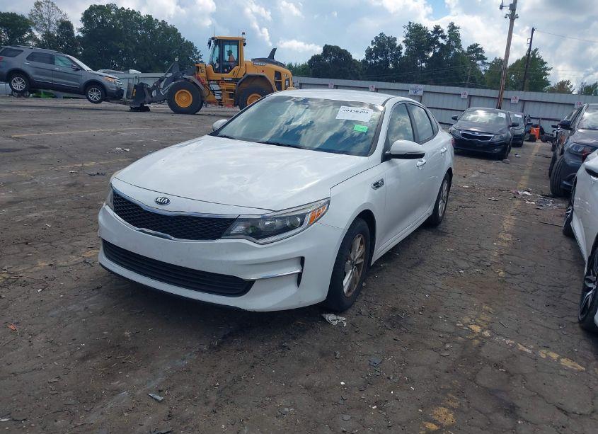 Photo 2 of 2018 Kia Optima LX (VIN 5XXGT4L36JG234596)
