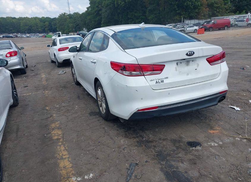 Photo 3 of 2018 Kia Optima LX (VIN 5XXGT4L36JG234596)