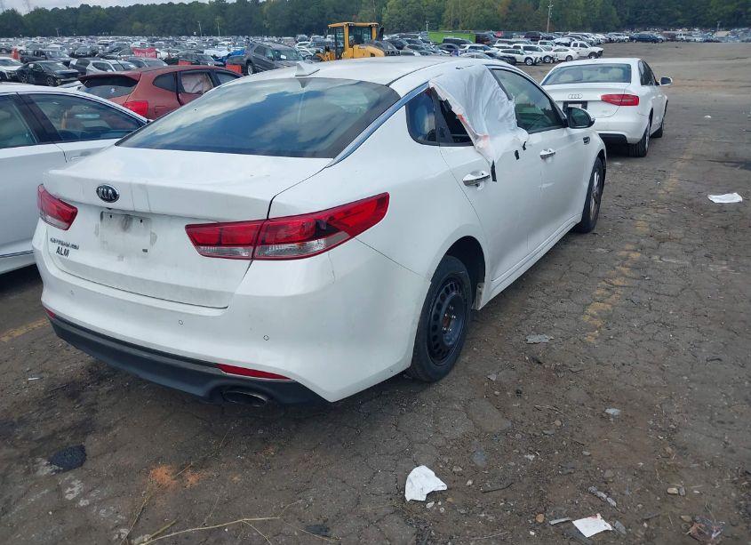 Photo 4 of 2018 Kia Optima LX (VIN 5XXGT4L36JG234596)