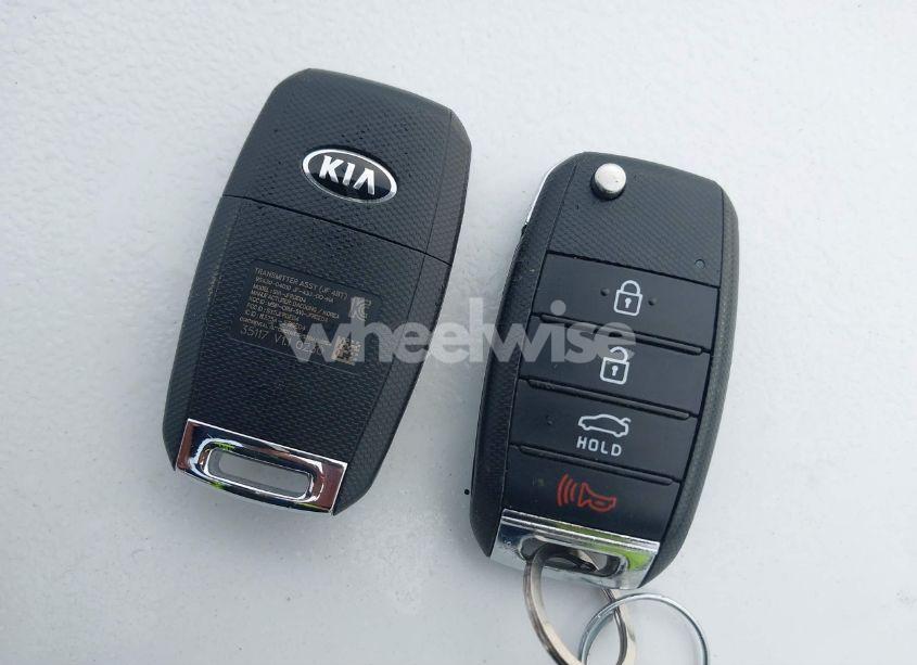 Photo 11 of 2018 Kia Optima S (VIN 5XXGT4L36JG247414)