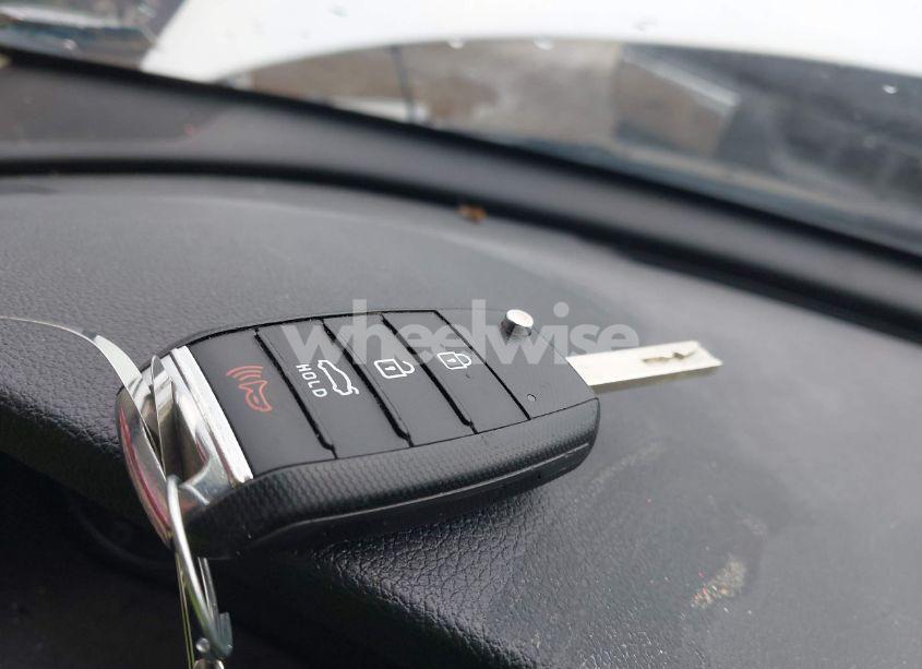 Photo 11 of 2018 Kia Optima LX (VIN 5XXGT4L36JG265878)