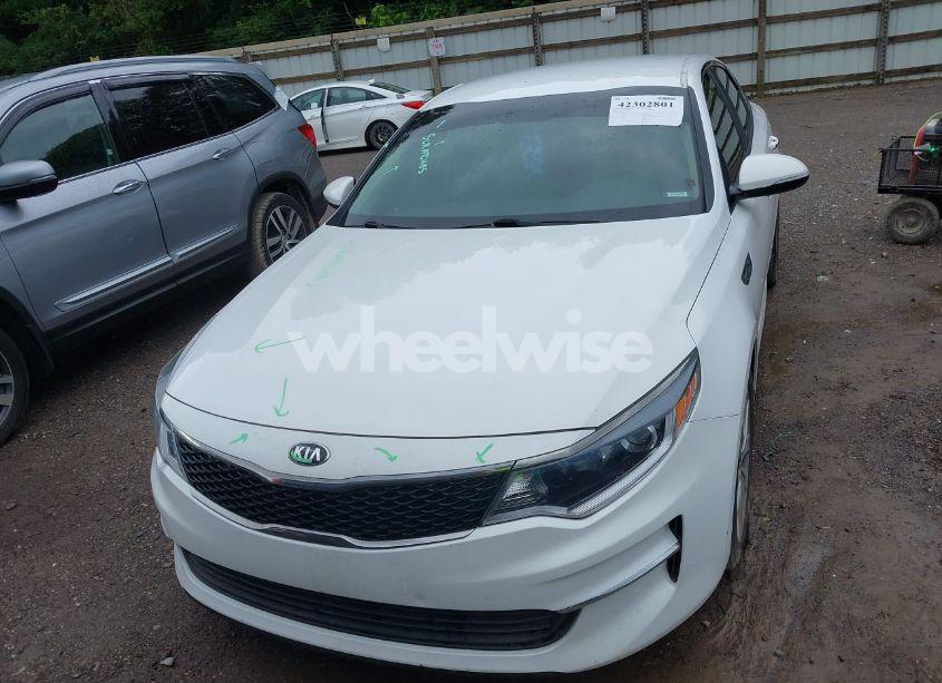 Photo 13 of 2018 Kia Optima LX (VIN 5XXGT4L36JG265878)