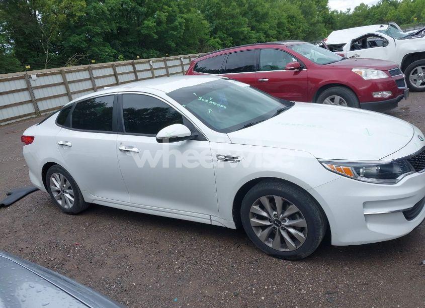 Photo 14 of 2018 Kia Optima LX (VIN 5XXGT4L36JG265878)