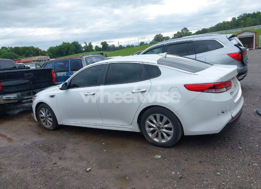 Photo 15 of 2018 Kia Optima LX (VIN 5XXGT4L36JG265878)