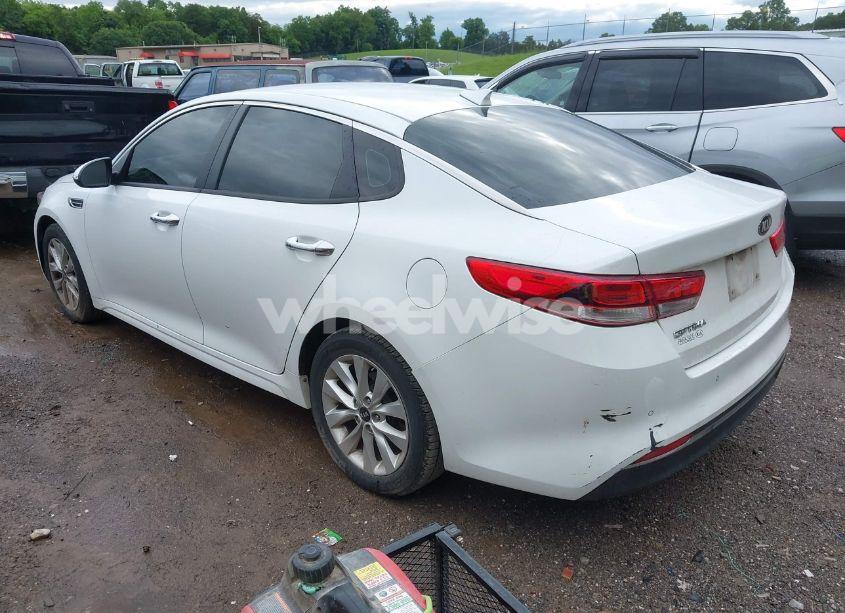 Photo 3 of 2018 Kia Optima LX (VIN 5XXGT4L36JG265878)