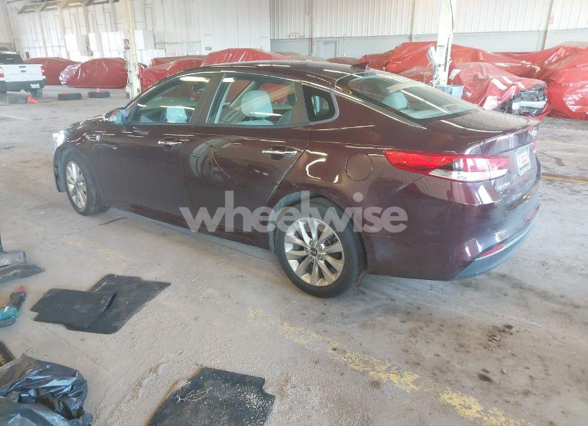 Photo 3 of 2018 Kia Optima LX (VIN 5XXGT4L36JG274564)
