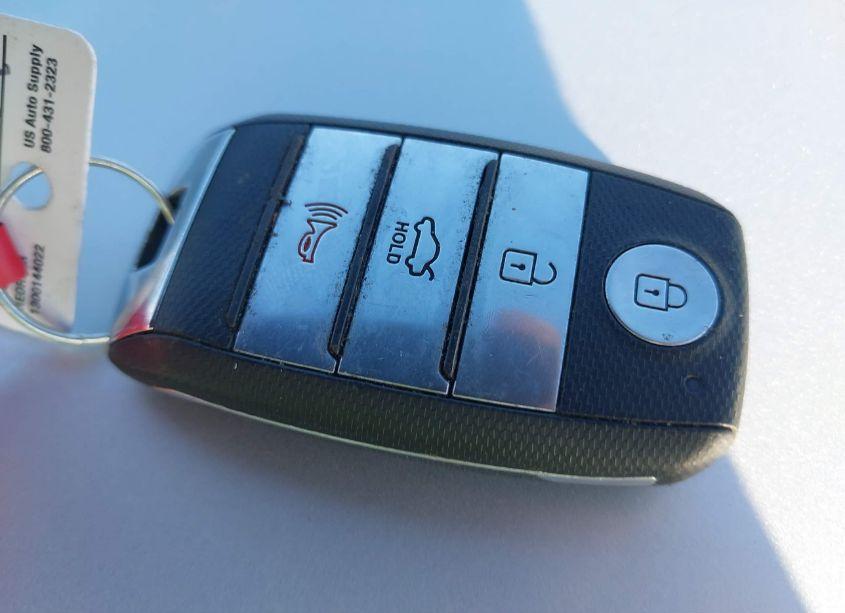 Photo 11 of 2019 Kia Optima S (VIN 5XXGT4L36KG282181)