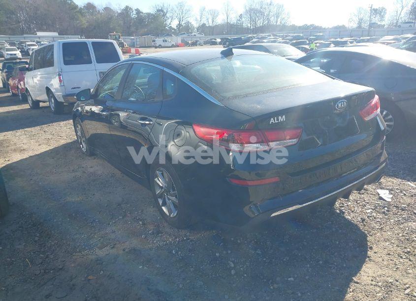 Photo 3 of 2019 Kia Optima LX (VIN 5XXGT4L36KG294332)