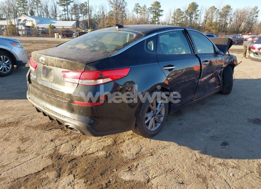 Photo 4 of 2019 Kia Optima LX (VIN 5XXGT4L36KG296968)