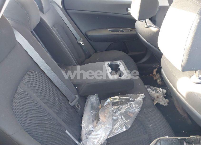 Photo 8 of 2019 Kia Optima LX (VIN 5XXGT4L36KG296968)