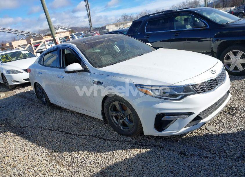 2019 Kia Optima LX (VIN 5XXGT4L36KG302686) main photo