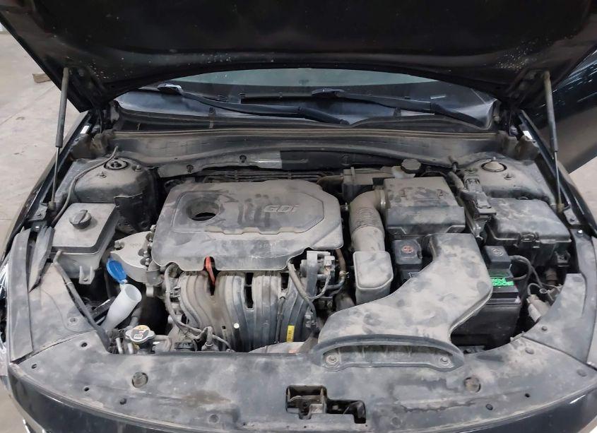 Photo 10 of 2019 Kia Optima LX (VIN 5XXGT4L36KG323845)