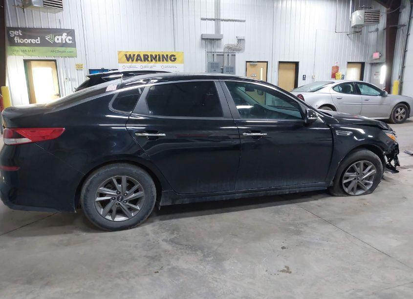 Photo 13 of 2019 Kia Optima LX (VIN 5XXGT4L36KG323845)
