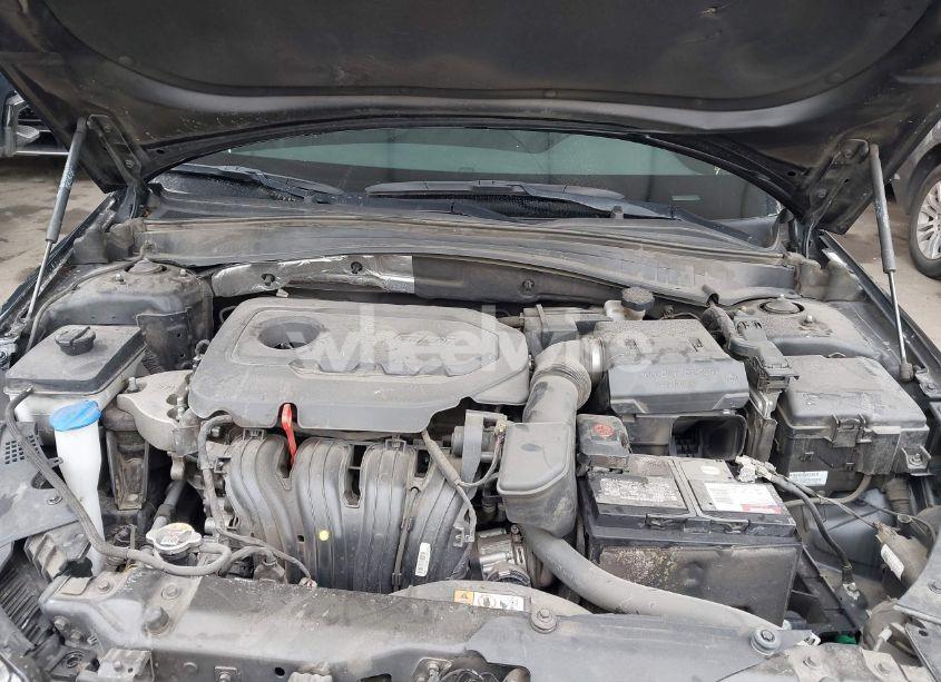 Photo 10 of 2019 Kia Optima S (VIN 5XXGT4L36KG330178)