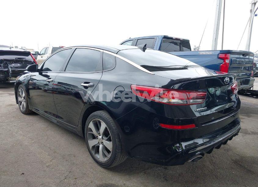 Photo 3 of 2019 Kia Optima S (VIN 5XXGT4L36KG330178)