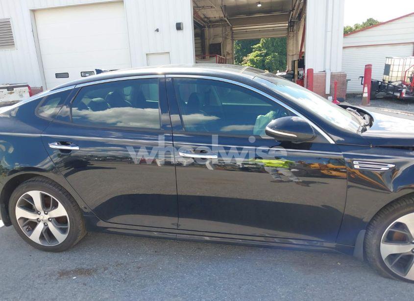 Photo 13 of 2019 Kia Optima S (VIN 5XXGT4L36KG335090)