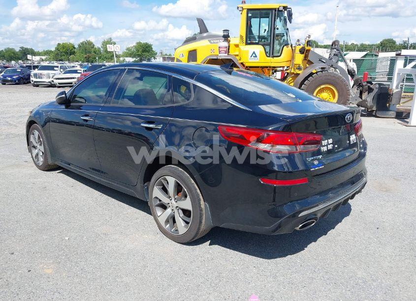 Photo 3 of 2019 Kia Optima S (VIN 5XXGT4L36KG335090)